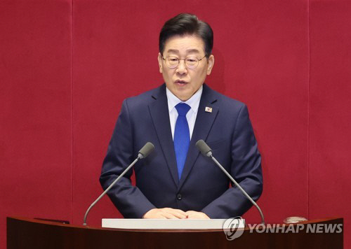 더불어민주당 이재명 대표가 19일 국회에서 교섭단체 대표연설을 하고 있다. 연합뉴스